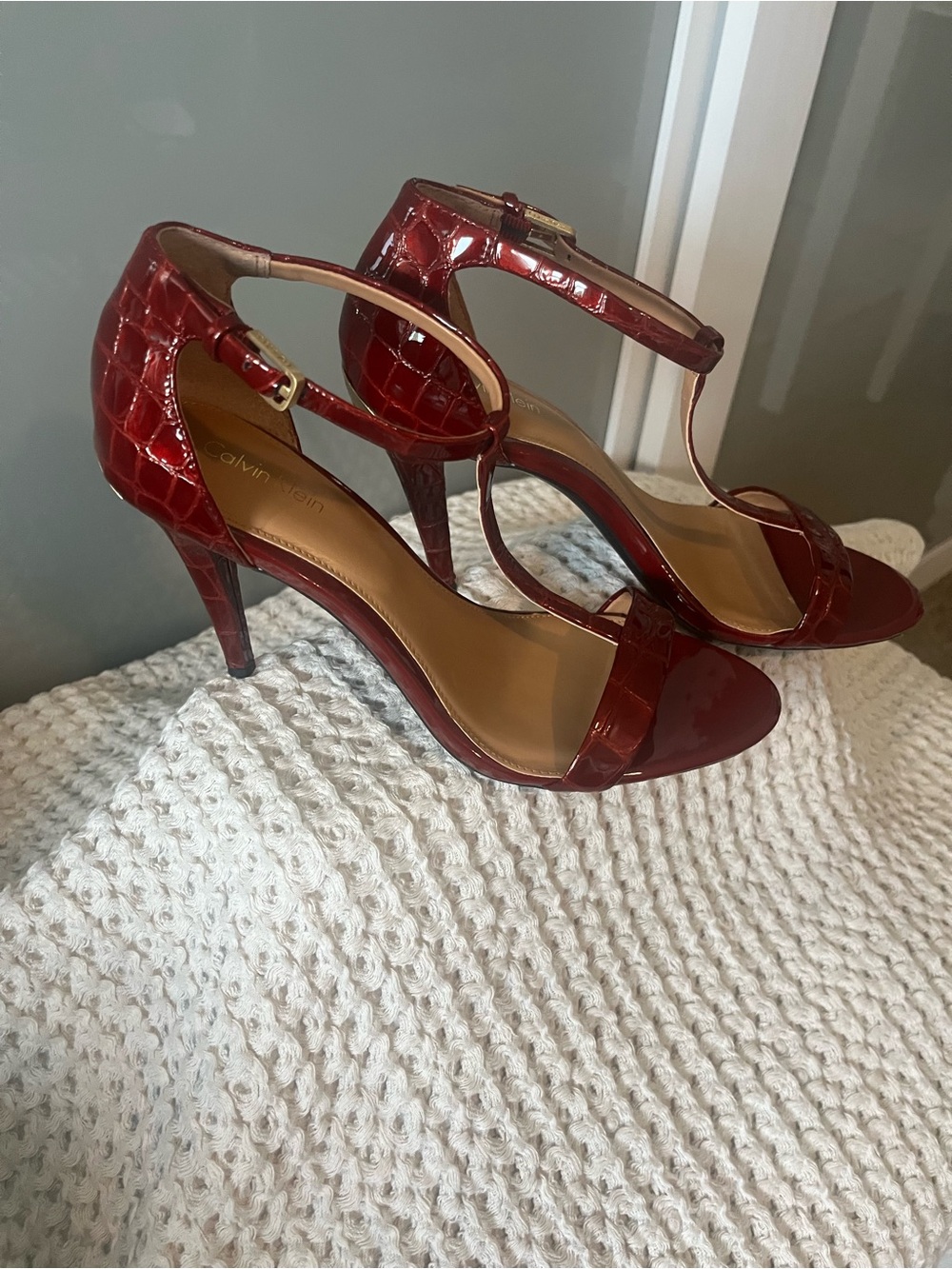Calvin Klein Burgundy Patent T-Strap Heels 402 - Picture 4 of 7